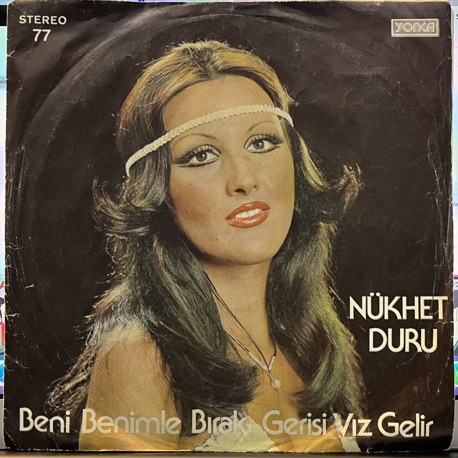 Nükhet Duru – Beni Benimle Bırak / Gerisi Vız Gelir