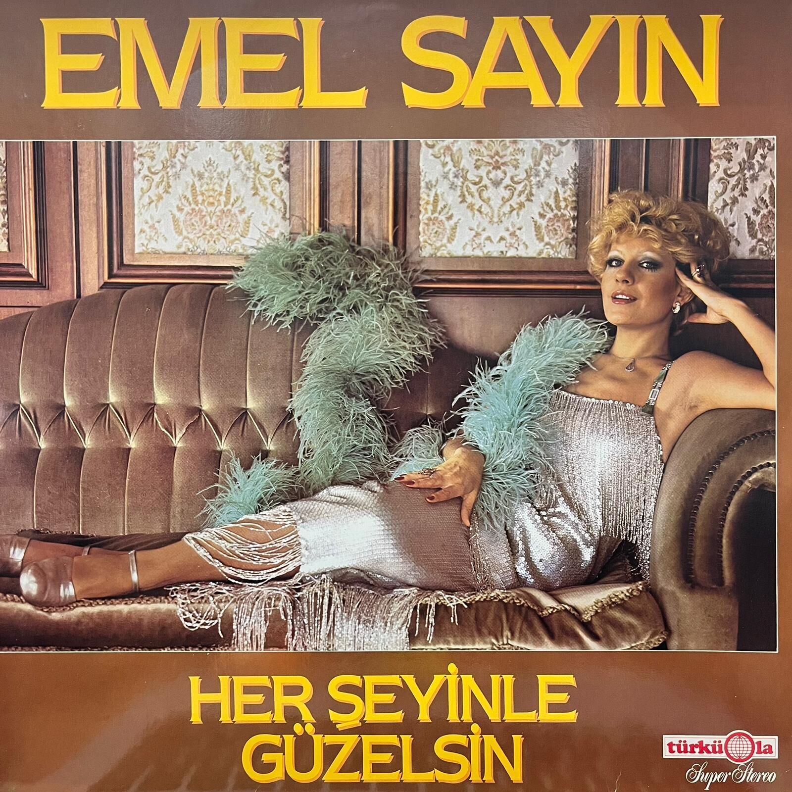 Emel Sayın – Her Şeyinle Güzelsin